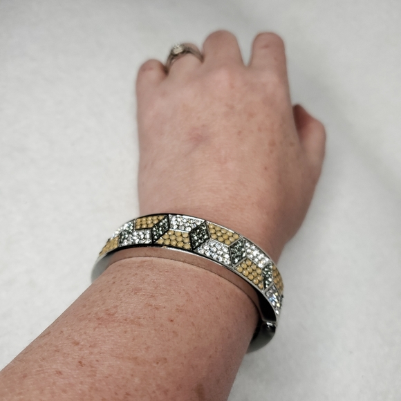 KL Argyle Diamond Design Silver Bracelet - Picture 4 of 10